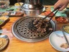 -唯成•韩国炭火烤肉 유성고기