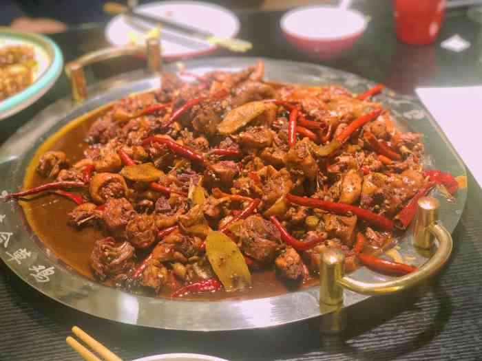 广合草鸡(草山岭店)-"冲着这句话,拉着朋友们来打卡了这家炒鸡店.