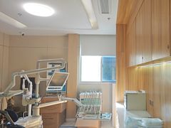 -上海仁爱医院口腔科 · 种植