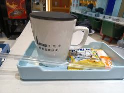 -洛施奇烫发染发沙龙
