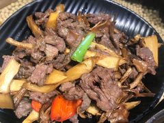杂菌炒牛肉-潮十三潮汕砂锅粥(高新四路大都荟店)