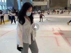 -冰纷万象滑冰场(南山万象天地店)