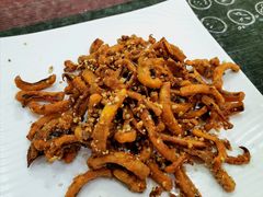 -扒虾小妹儿麻辣海鲜(宏图街店)