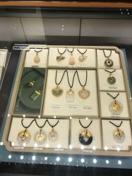 -周大福 CHOW TAI FOOK(新世界百货崇文店)