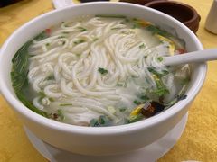 过桥米线-蝴蝶泉宾馆-中餐厅