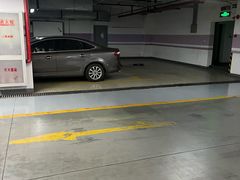 -中原城市广场-停车场