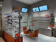 -MUJOSH木九十眼镜(月星环球港B1店)
