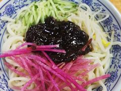 老北京炸酱面-门框胡同百年卤煮(鸟巢店)