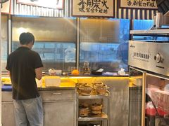 -老表记广西宵夜螺蛳鸭脚煲(东盟店)