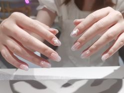 -丽心自助美甲美睫