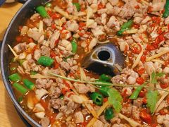 -兔行天下-鸿鹤鲜锅兔(中海国际店)