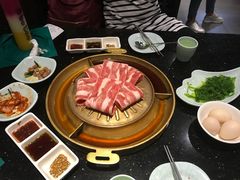 澳洲极品肥牛-猪啊牛呀羊啊铜盘烤肉(正大广场店)