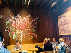 大堂-星巴克(广州南站A18检票口楼上)