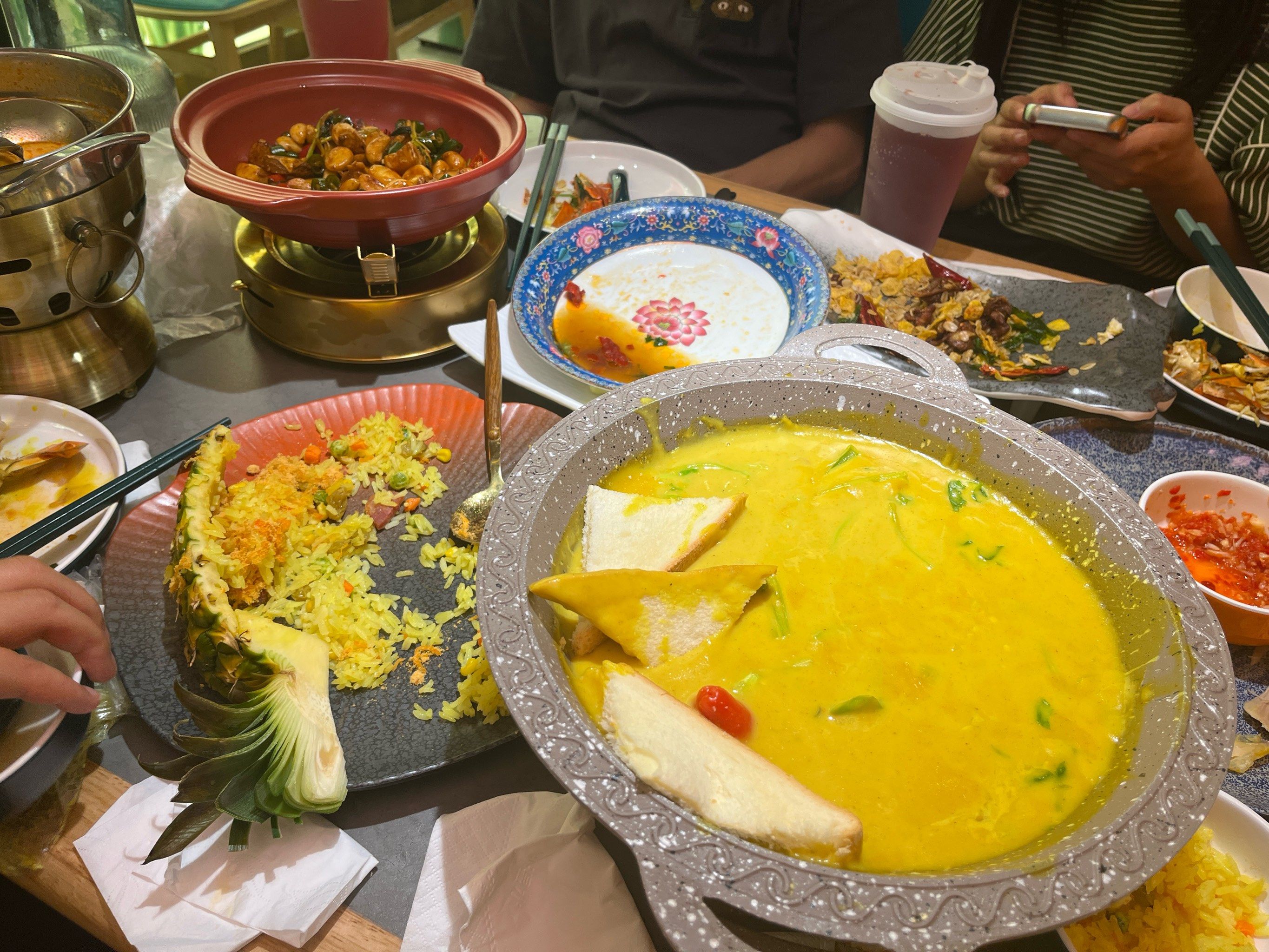 杯盘狼藉的一餐,很纯正的泰味儿,值得来打