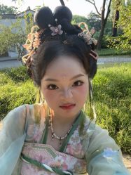 -一揽芳华汉服旗袍体验馆(拙政园店)