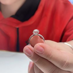 -珂兰钻石(美美2购物中心店)