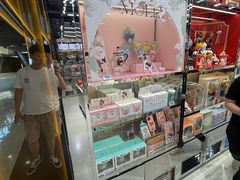 -泡泡玛特POPMART(侨福芳草地店)