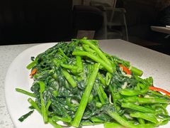 -肥仔文澳门猪骨煲(南京西路店)