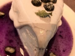 蓝莓奶油瀑布蛋糕-Blac+Blac(中海环宇荟店)