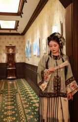 -一揽芳华汉服旗袍体验馆(拙政园店)