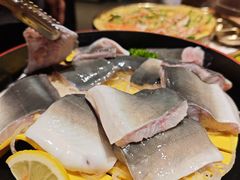-草家酱蟹炭火烤肉店(珲春南路一店)