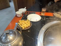 -袁小二大东北铁锅炖(吉祥村总部)