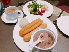 -飨食汇全日制餐厅·昆山皇冠假日酒店(九方店)