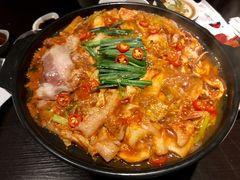 和牛牛菜辣白菜锅-笑福亭料理小馆(解放碑店)