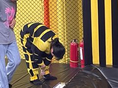 -爱蹦iBOON蹦床运动馆(江汉店)