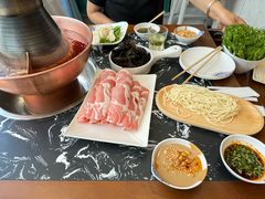 -楼外楼大刀肉传统火锅居(繁荣路店)