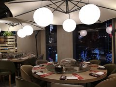 大堂-日进一片海.生腌海鲜火锅.宵夜烧烤(三里屯总店)