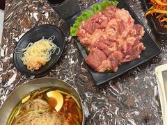 -啊美丽炭火烤肉(滑翔一店)
