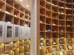 -新华文创·光的空间