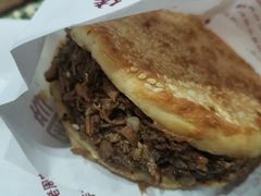 牛肉烧饼（多肉）-穆得·老周家牛肉烧饼(普利街店)