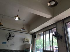 靠窗位-灯盏窝饭店(新都分店)