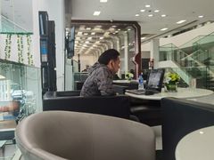 -上海宝宁宝马4S店