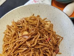 -川流不息·地道川菜·小龙虾(松东路店)