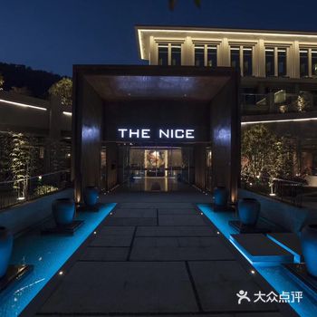 酒店装修风格比较文艺，定的亲子套房