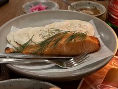 烟熏三文鱼配烤饺子皮和芥末籽酱-BOR Eatery(安福路店)