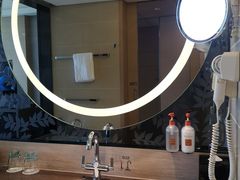 -广州花都皇冠假日酒店