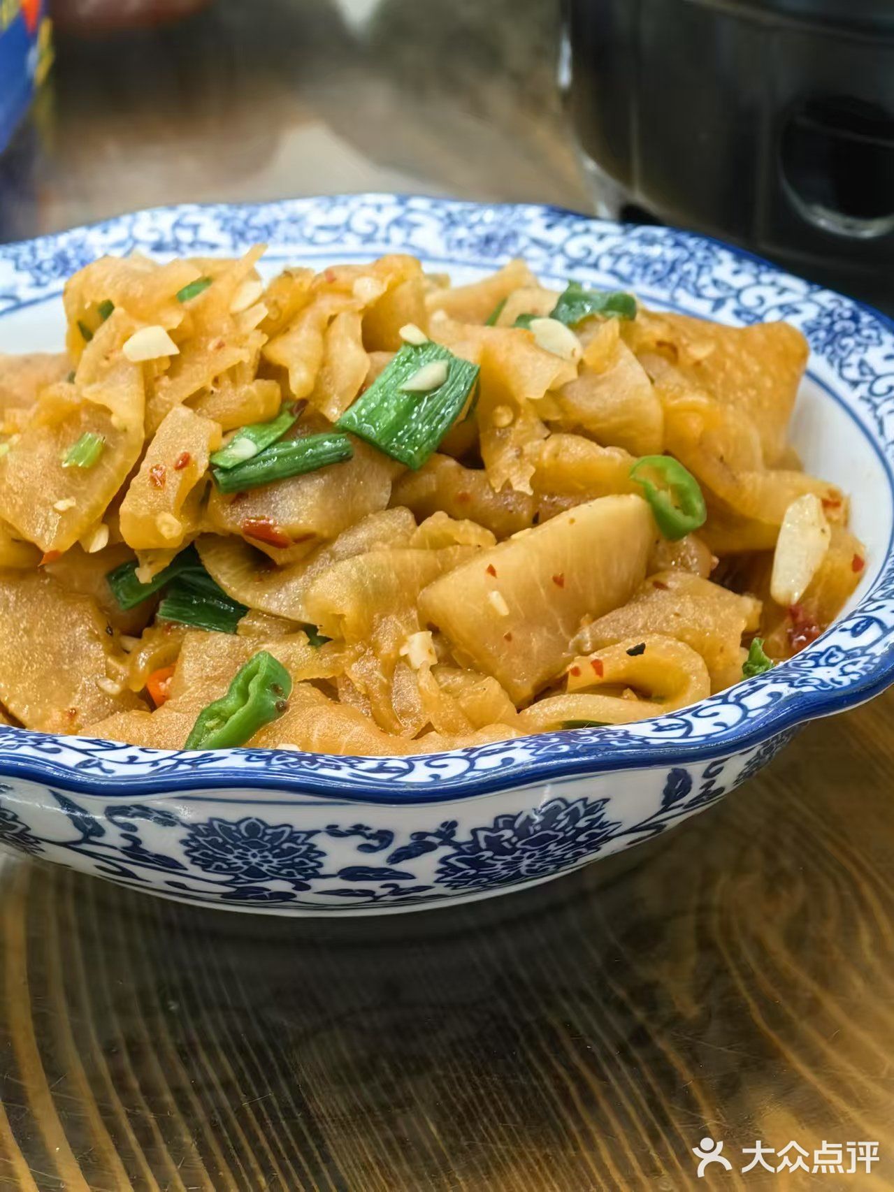 土菜馆就要找这种藏在巷子里的