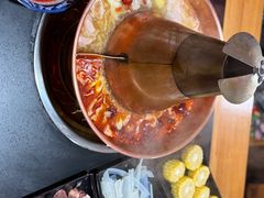 -果松木炭酸菜铜火锅·外婆参鸡汤