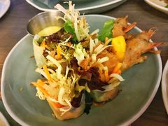 酥炸老虎虾香芒米纸卷配榴莲汁-CHINCHIN 青青·泰国料理(万象食家店)