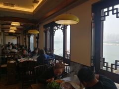 靠窗位-小天鹅火锅·一线江景洪鼎旗舰店(洪崖洞店)