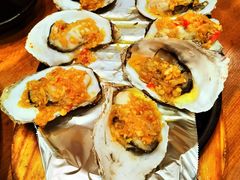 蒜蓉生蚝-老东镇啤酒屋海鲜加工·蒸汽海鲜·海鲜烧烤(台东店)