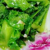 秋季的蔬菜不比春夏差，最爱香软的～清炒油麦菜！