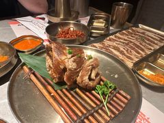 -草家酱蟹炭火烤肉店(珲春南路一店)