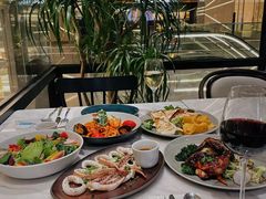 -théATRE茶聚场·餐厅(环球金融中心店)