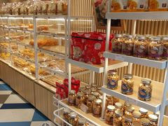 -85度C(生甜甜圈研究工坊·上海局门店)
