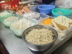 自助取餐区-飞燕肠粉